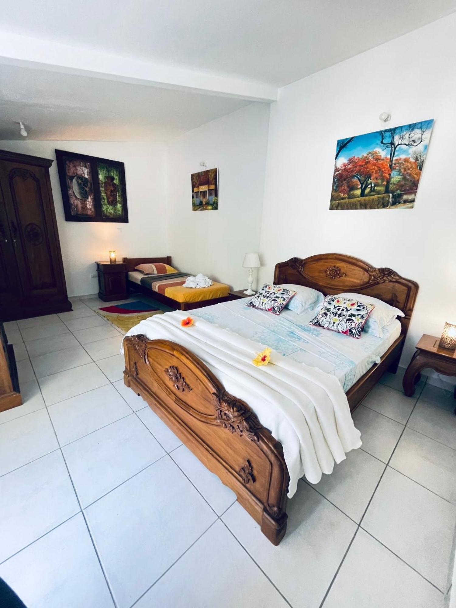 Bed and Breakfast Adenora à Saint-Joseph Extérieur photo